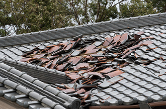 屋根が台風で壊れてしまった・屋根修理・屋根補修